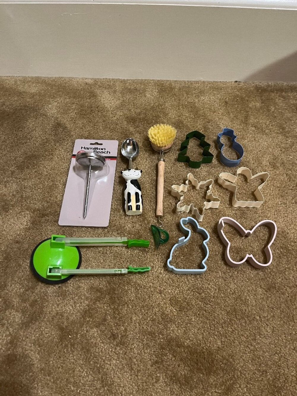 Lot of Kitchen Items